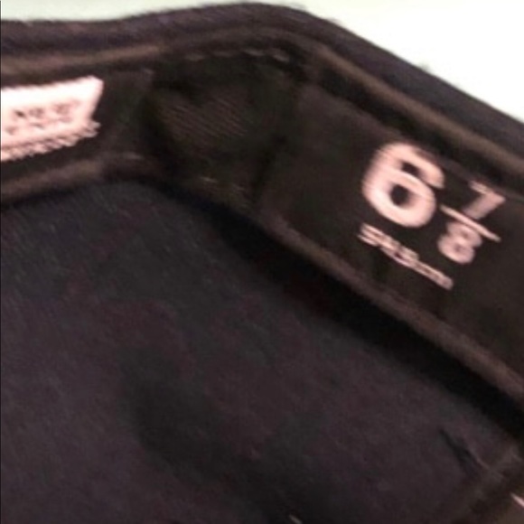 Baseball cap - Picture 2 of 3